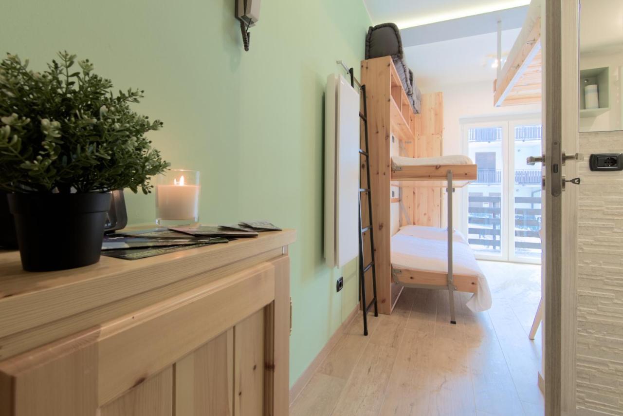 Casa Pino- Loft Con Giardino Magnolta Lejlighed Aprica Eksteriør billede