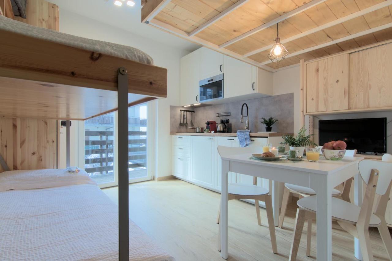 Casa Pino- Loft Con Giardino Magnolta Lejlighed Aprica Eksteriør billede